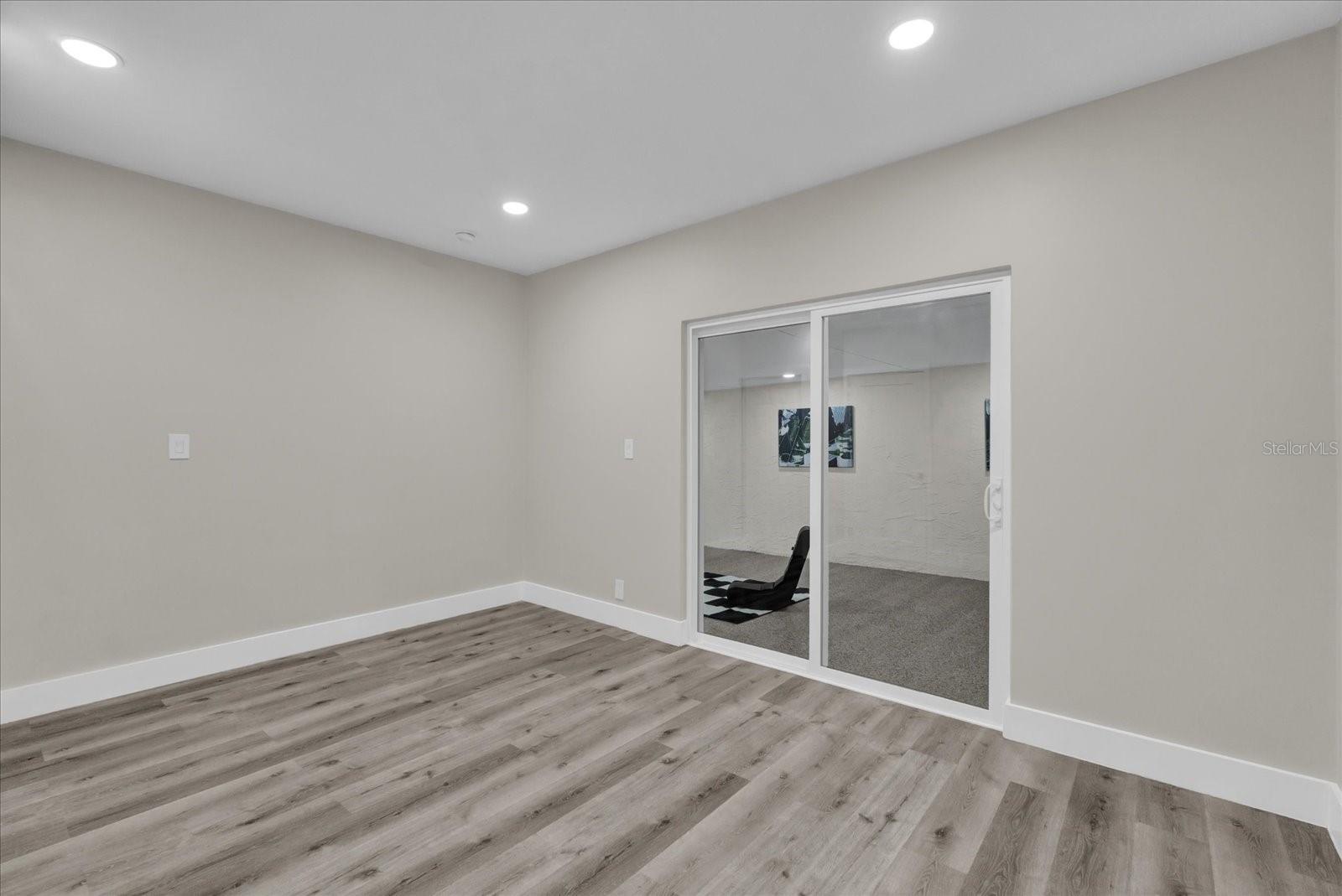 Image 14 of 28 For 5526 Parkdale Drive