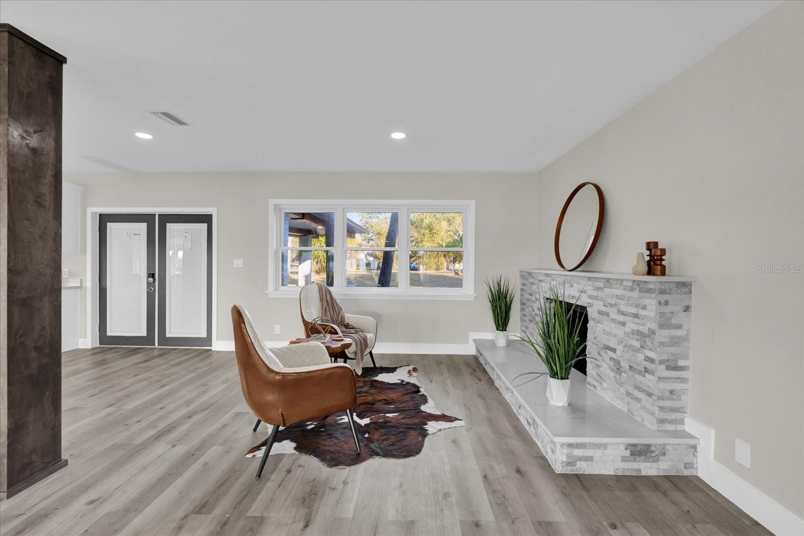 Image 2 of 28 For 5526 Parkdale Drive