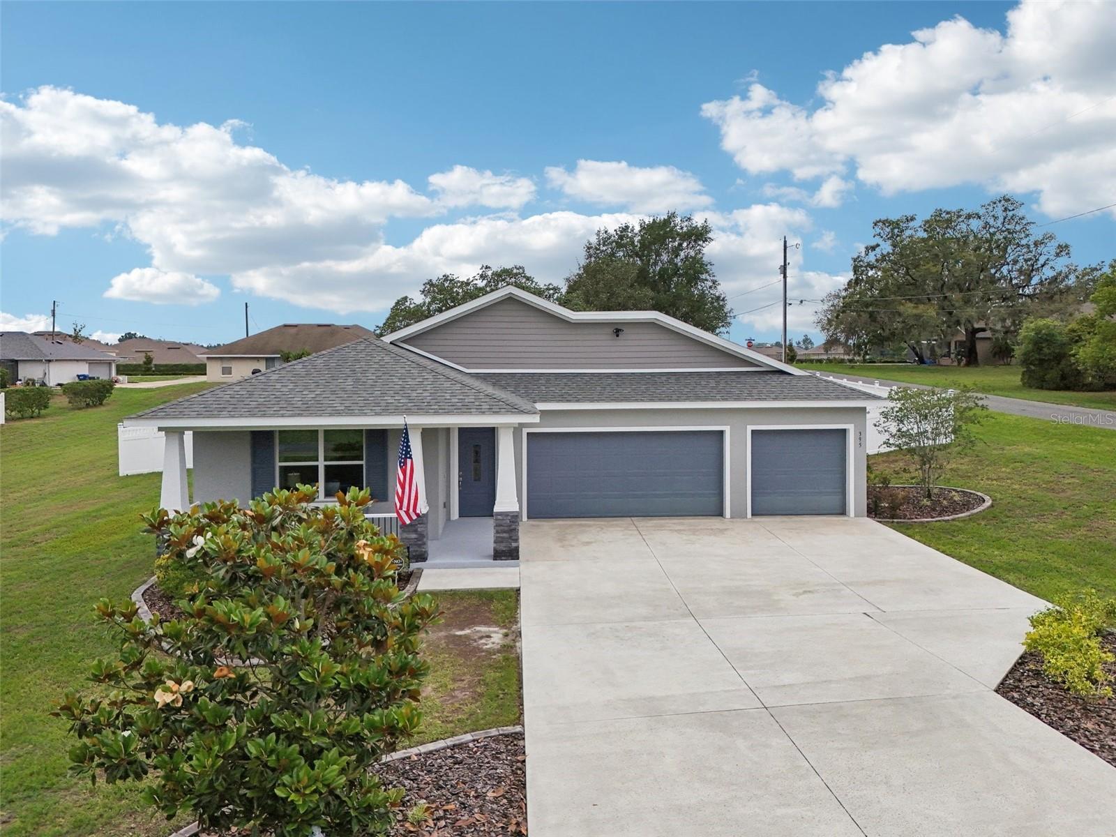 Details for 395 Dixie Drive, HOWEY IN THE HILLS, FL 34737