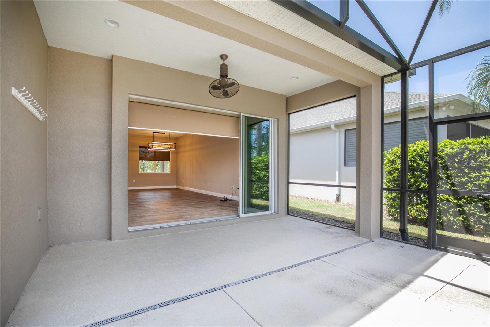 Image 33 of 50 For 8664 Bridgeport Bay Circle