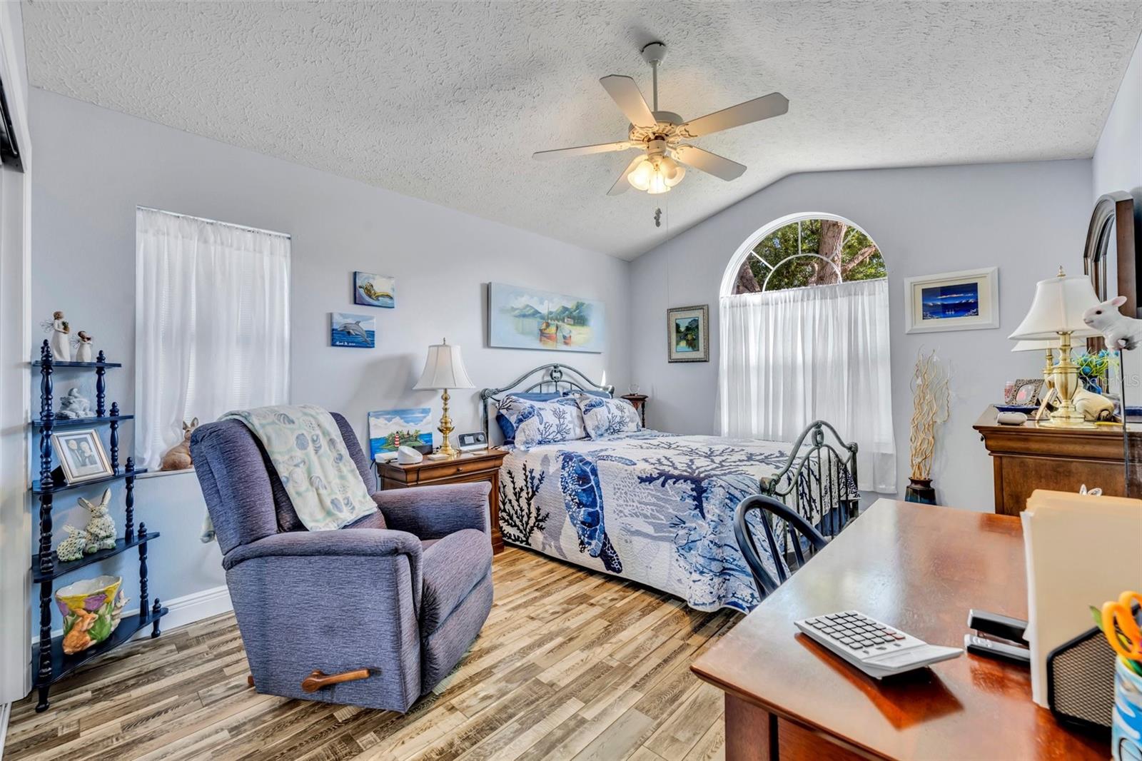 Listing photo id 26 for 11768 Riverhaven Drive