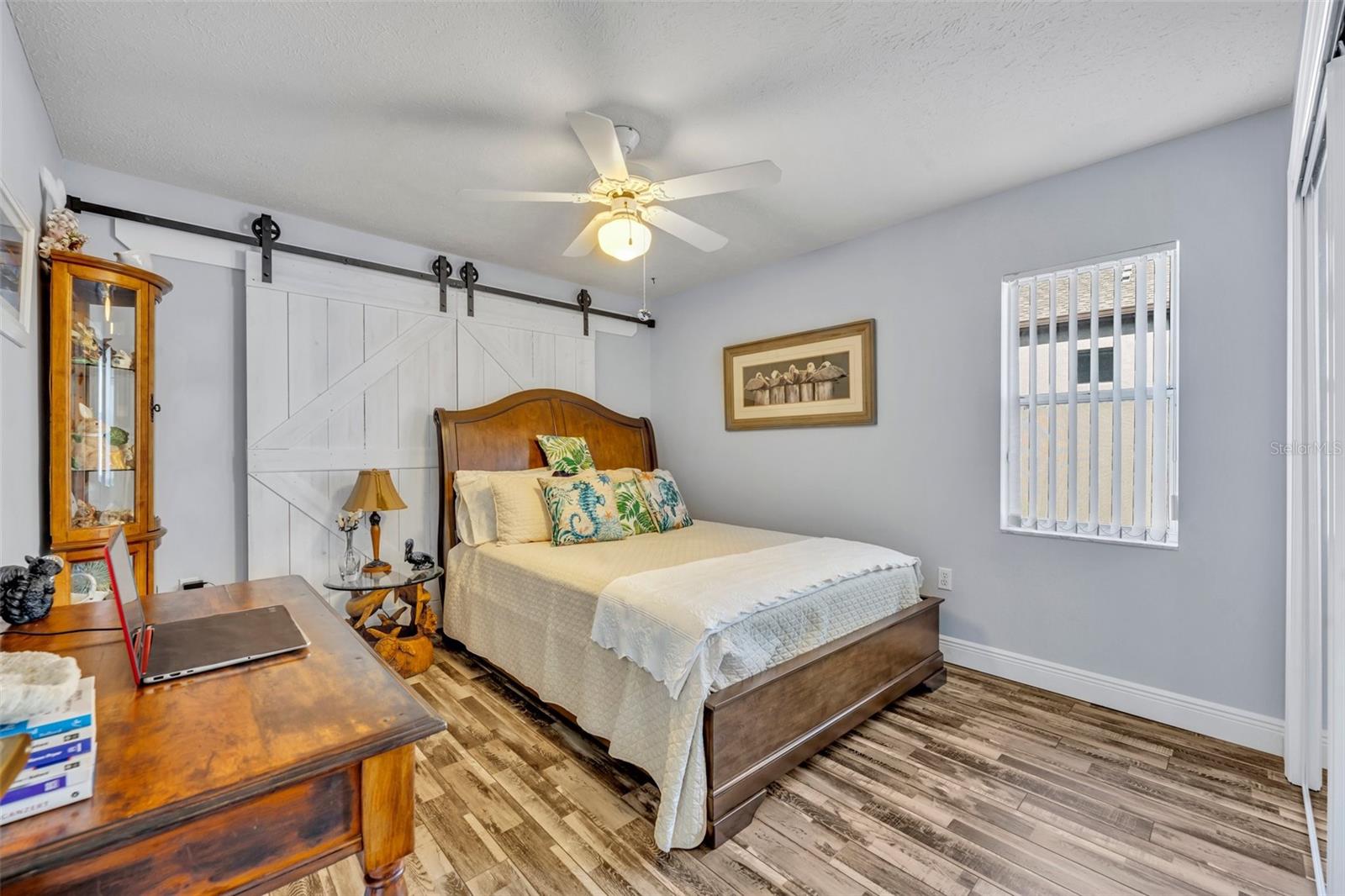 Listing photo id 27 for 11768 Riverhaven Drive