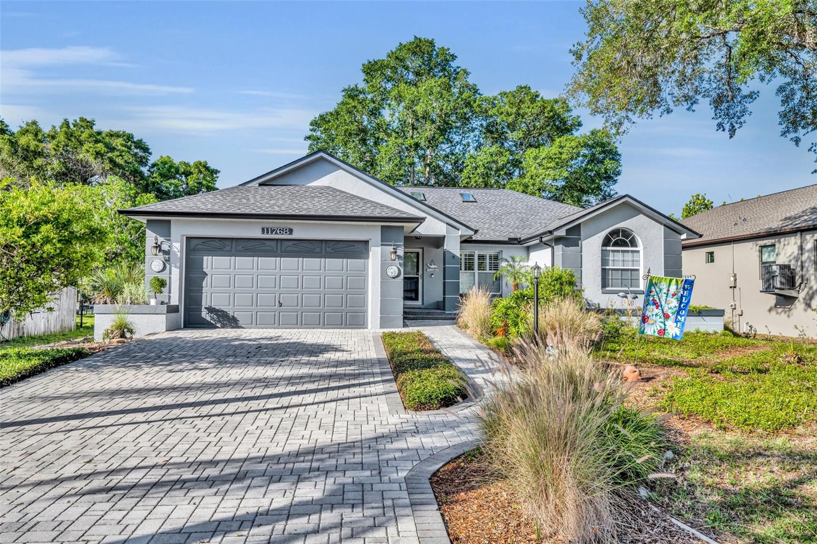 Listing photo id 1 for 11768 Riverhaven Drive