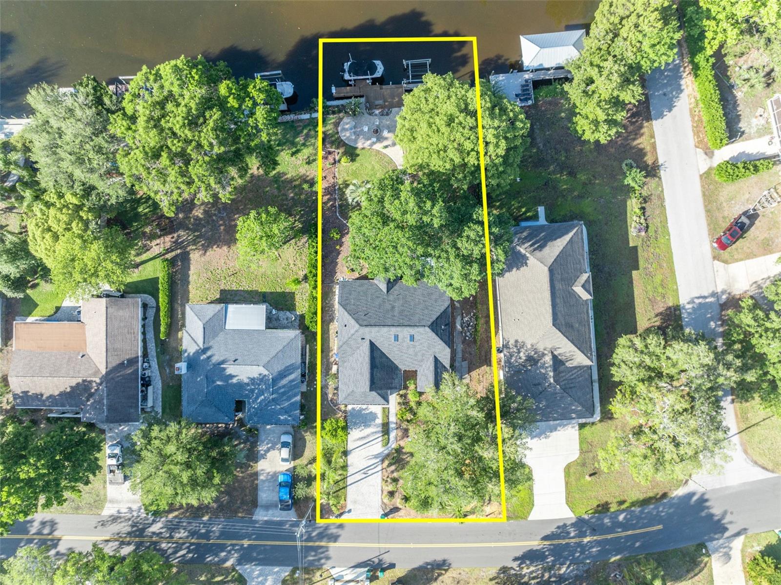 Listing photo id 42 for 11768 Riverhaven Drive