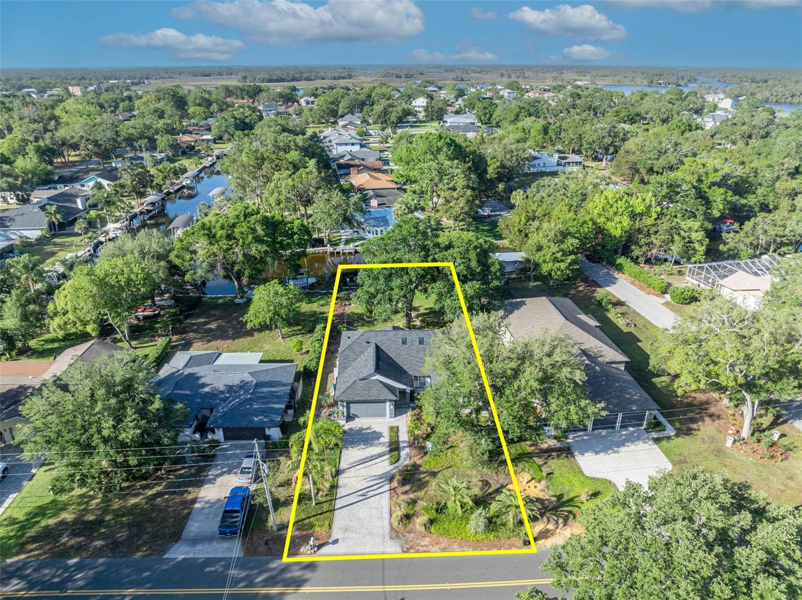 Listing photo id 48 for 11768 Riverhaven Drive