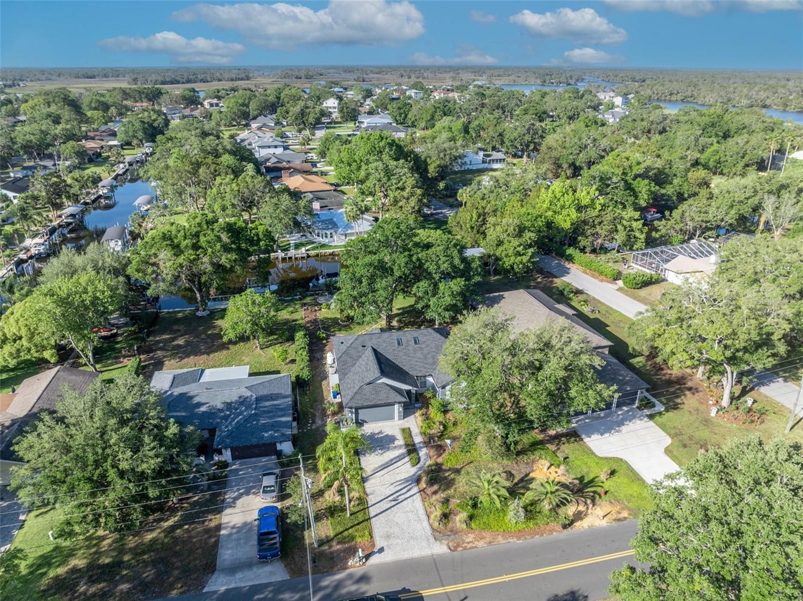 Listing photo id 50 for 11768 Riverhaven Drive
