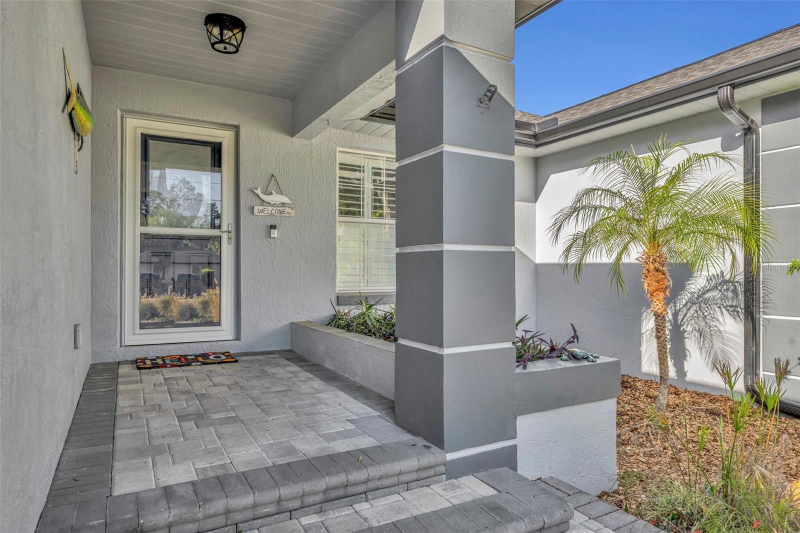 Listing photo id 4 for 11768 Riverhaven Drive
