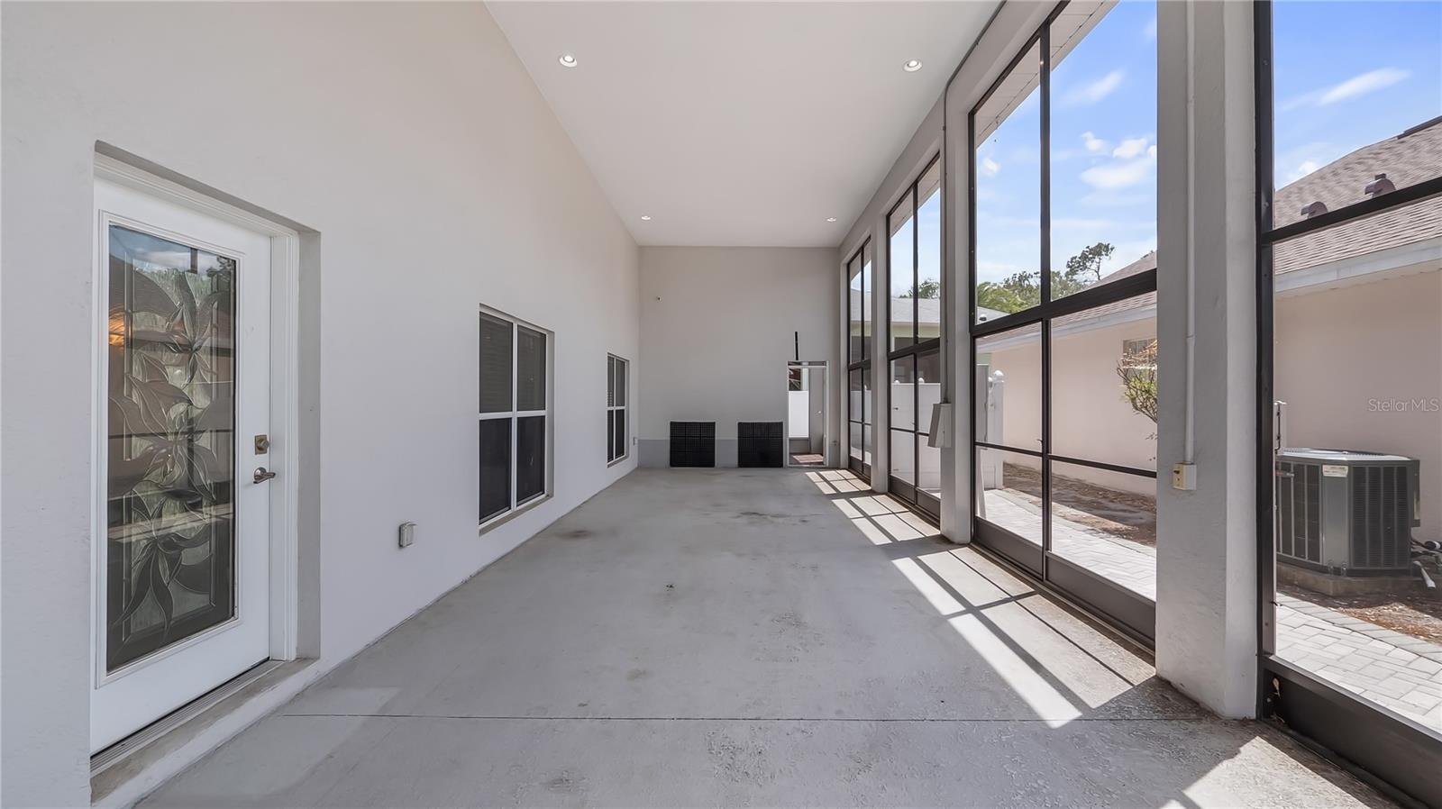Image 10 of 53 For 16608 Citrus Parkway