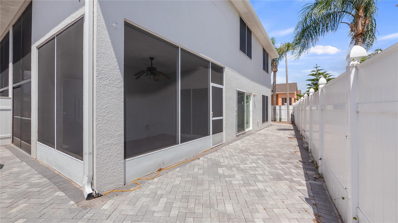 Image 13 of 53 For 16608 Citrus Parkway