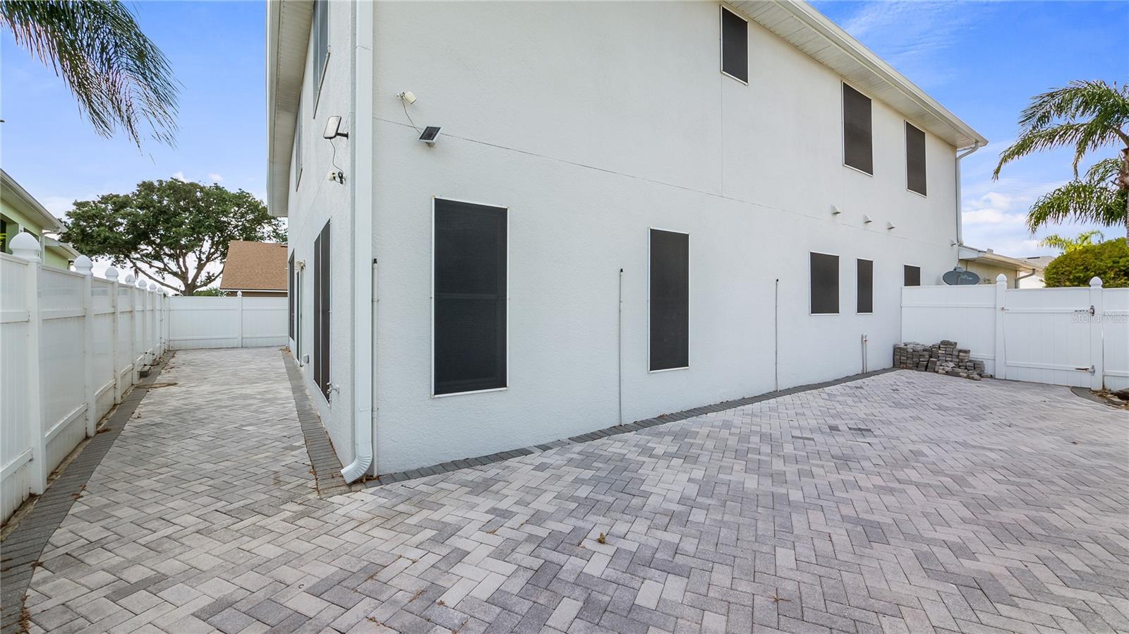 Image 14 of 53 For 16608 Citrus Parkway