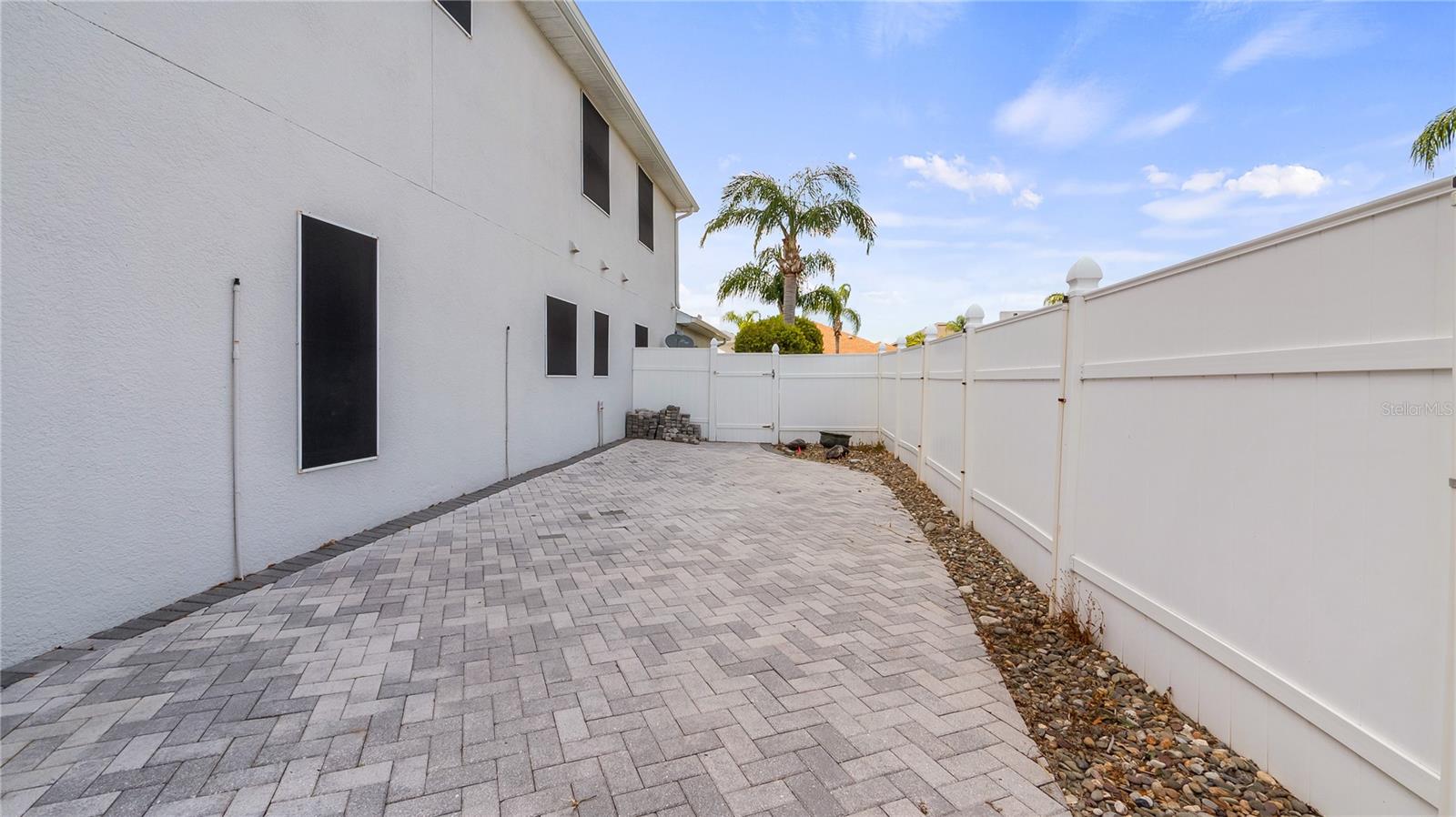 Image 15 of 53 For 16608 Citrus Parkway