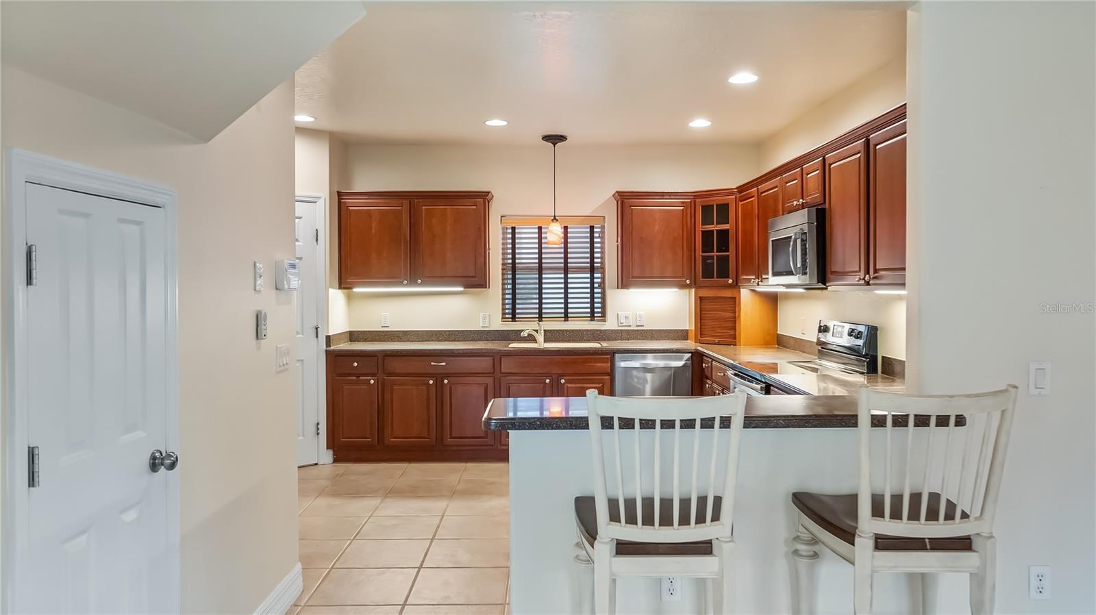 Image 19 of 53 For 16608 Citrus Parkway