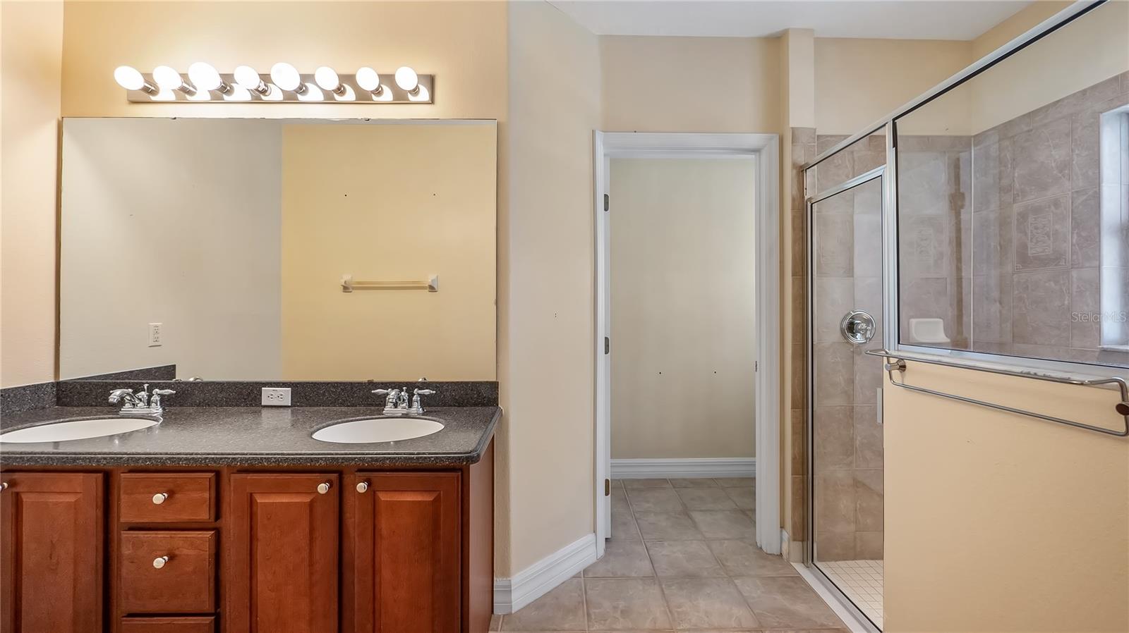 Image 33 of 53 For 16608 Citrus Parkway