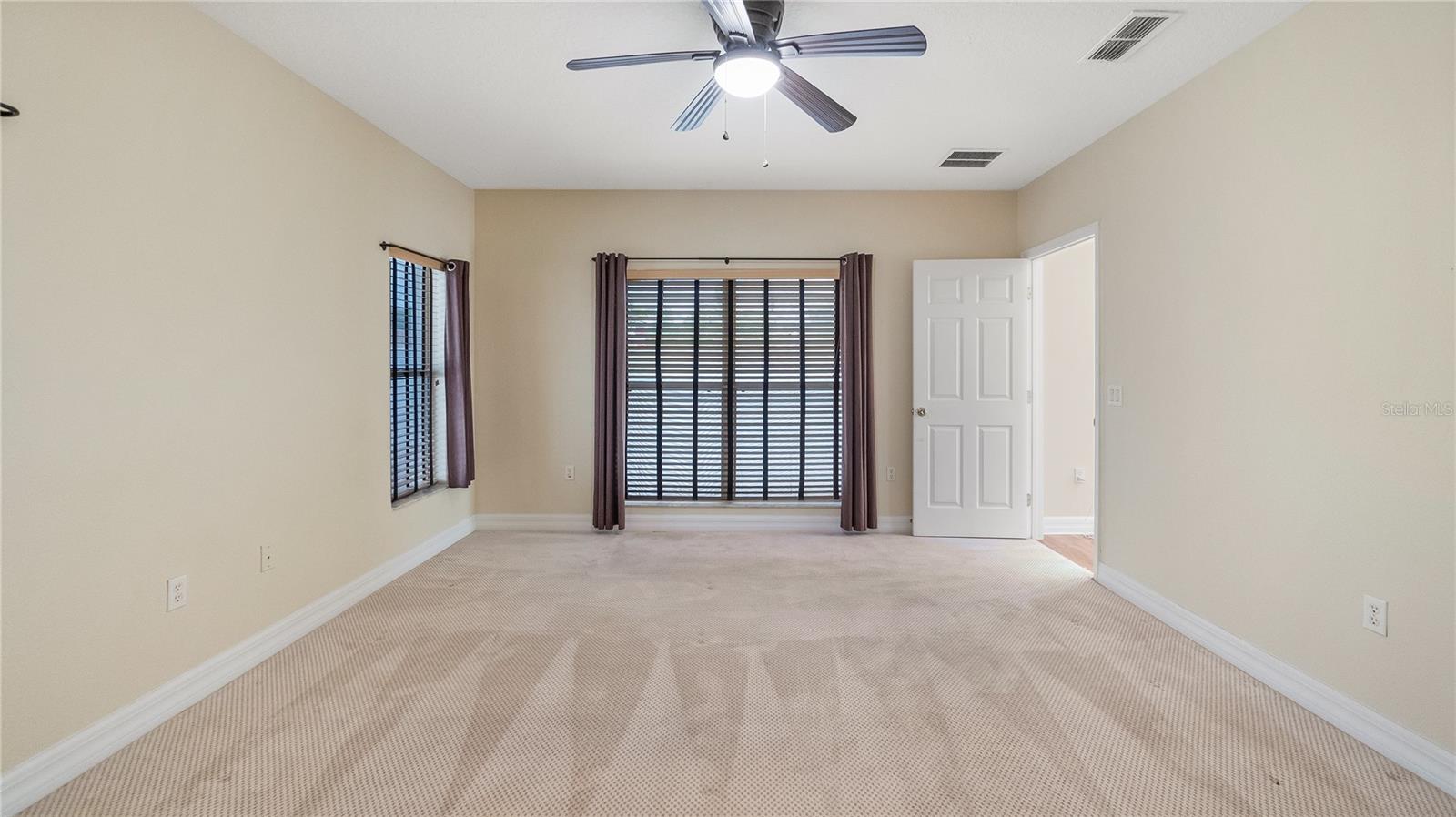Image 36 of 53 For 16608 Citrus Parkway