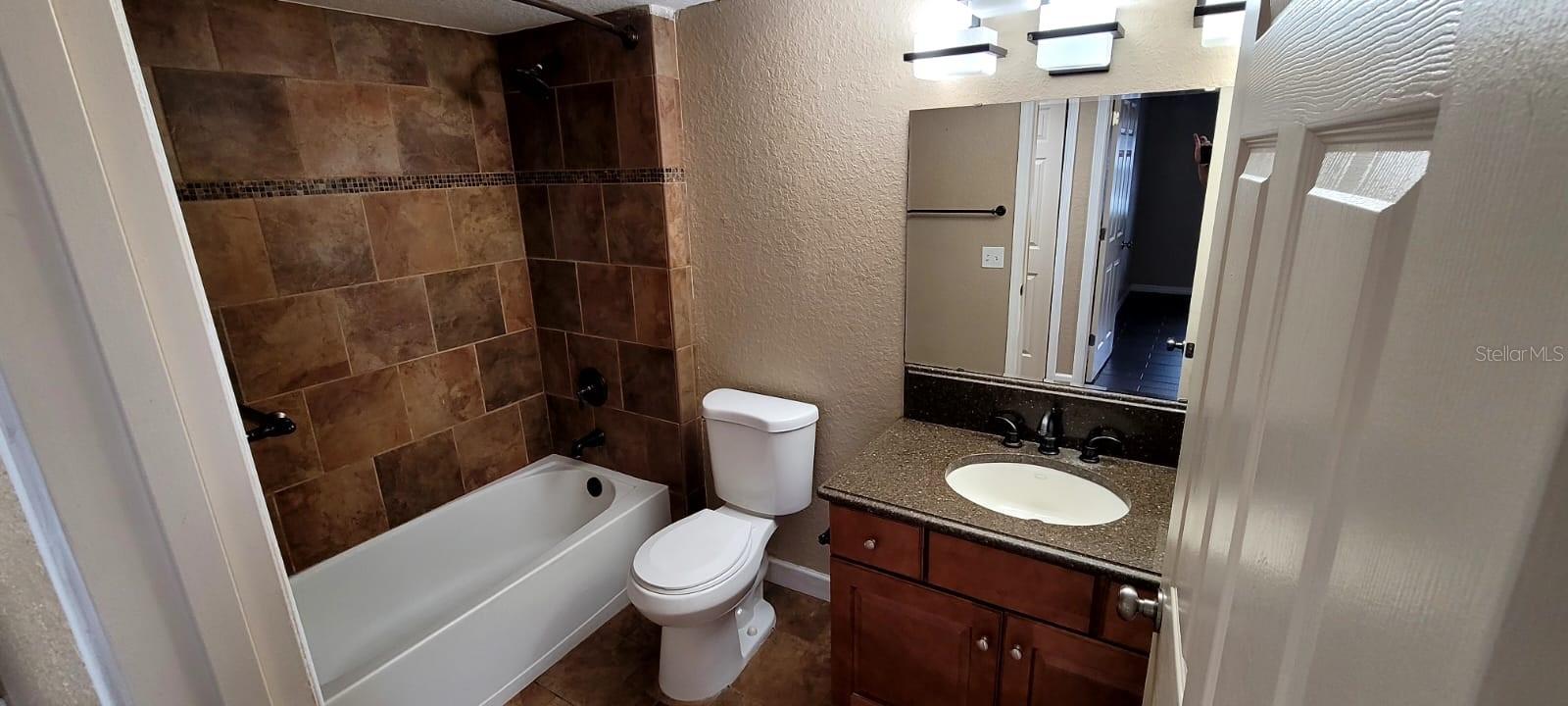 Image 12 of 23 For 14049 Fairway Island Drive 118