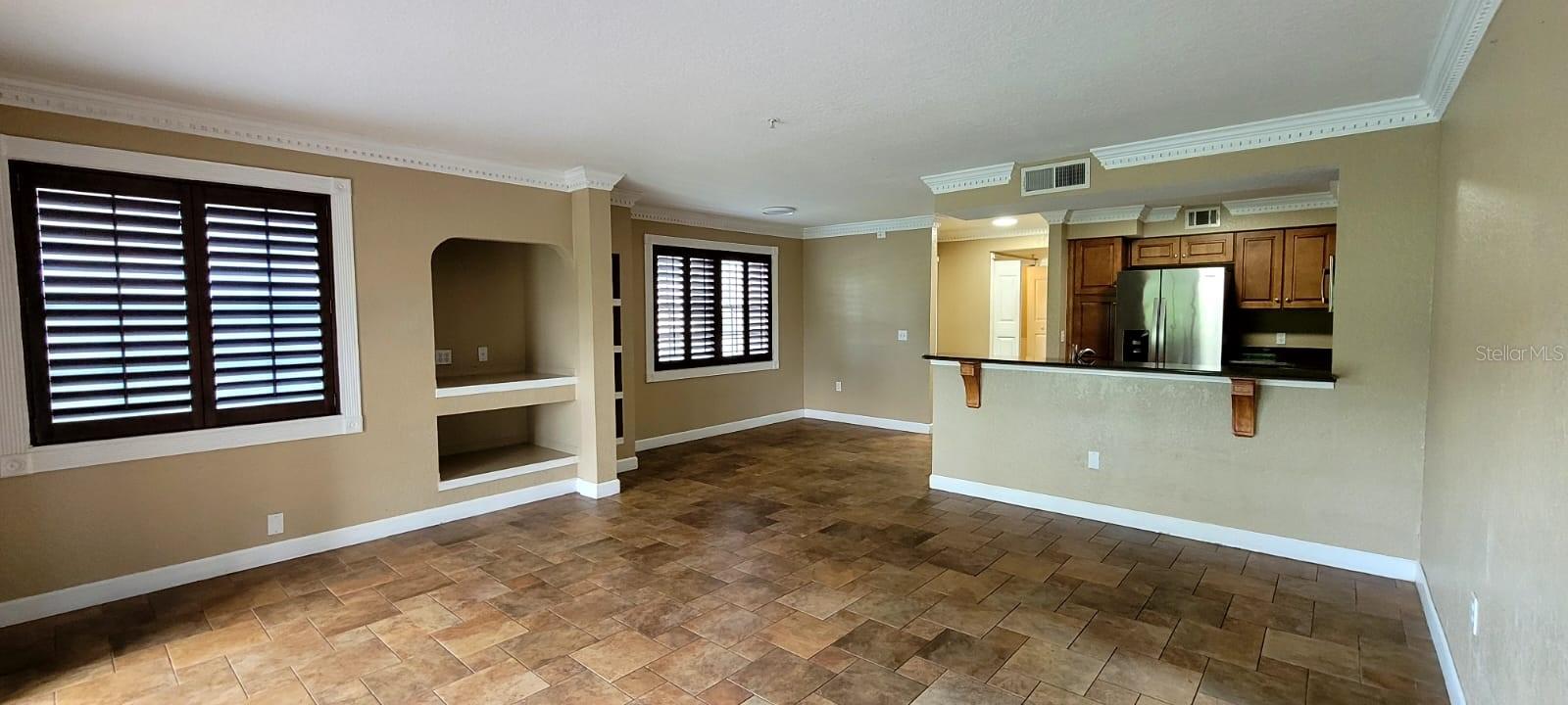 Image 4 of 23 For 14049 Fairway Island Drive 118