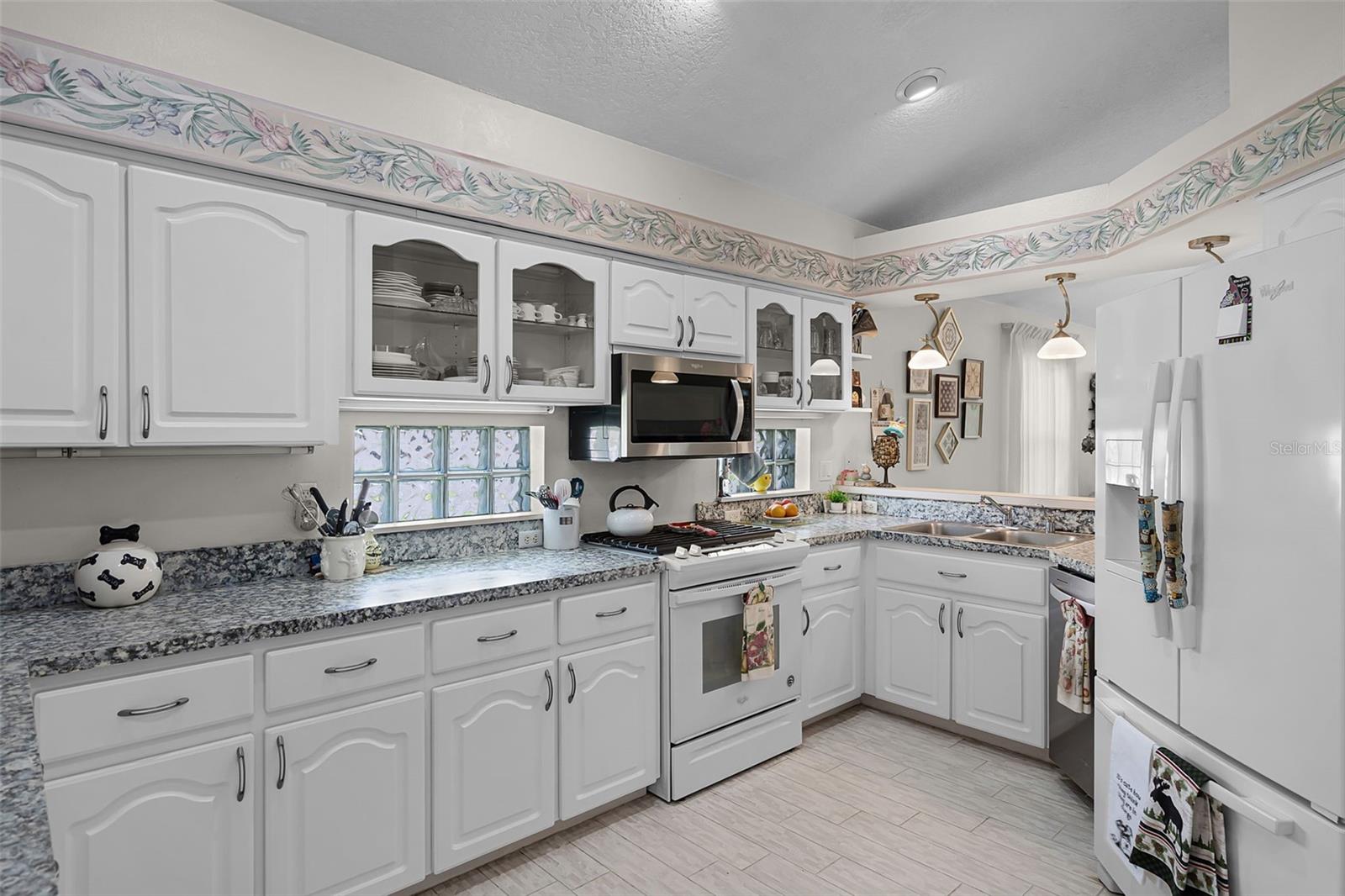 Image 14 of 88 For 5500 Laver Street