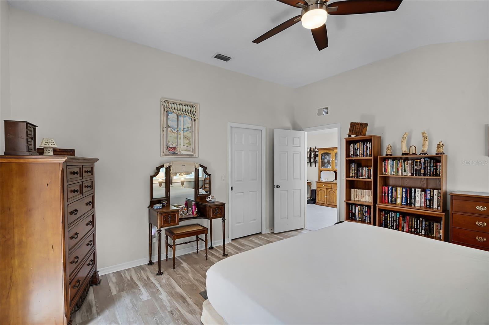 Image 26 of 88 For 5500 Laver Street