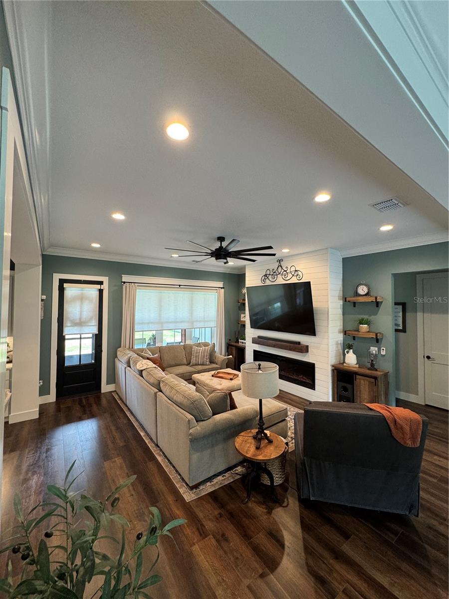 Image 10 of 40 For 121 Summit Avenue