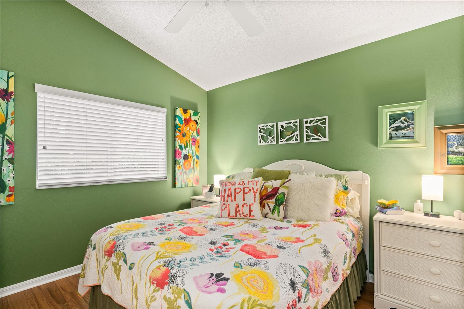 Image 22 of 44 For 4087 Capland Avenue