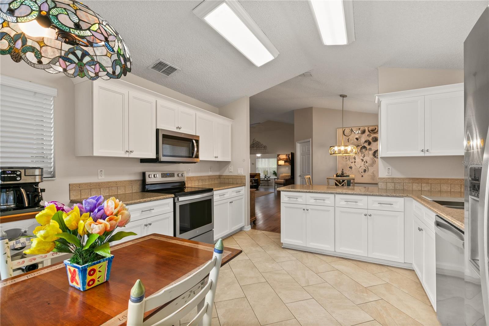 Image 6 of 44 For 4087 Capland Avenue