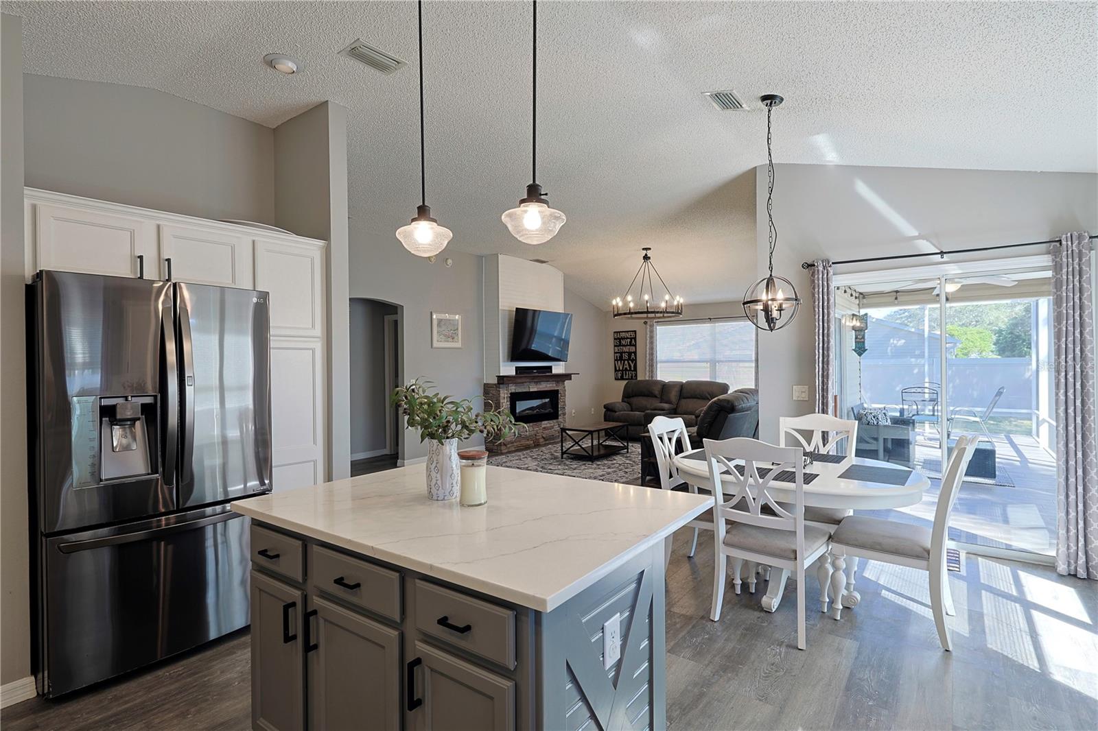 Image 3 of 31 For 1451 Rosedale Way