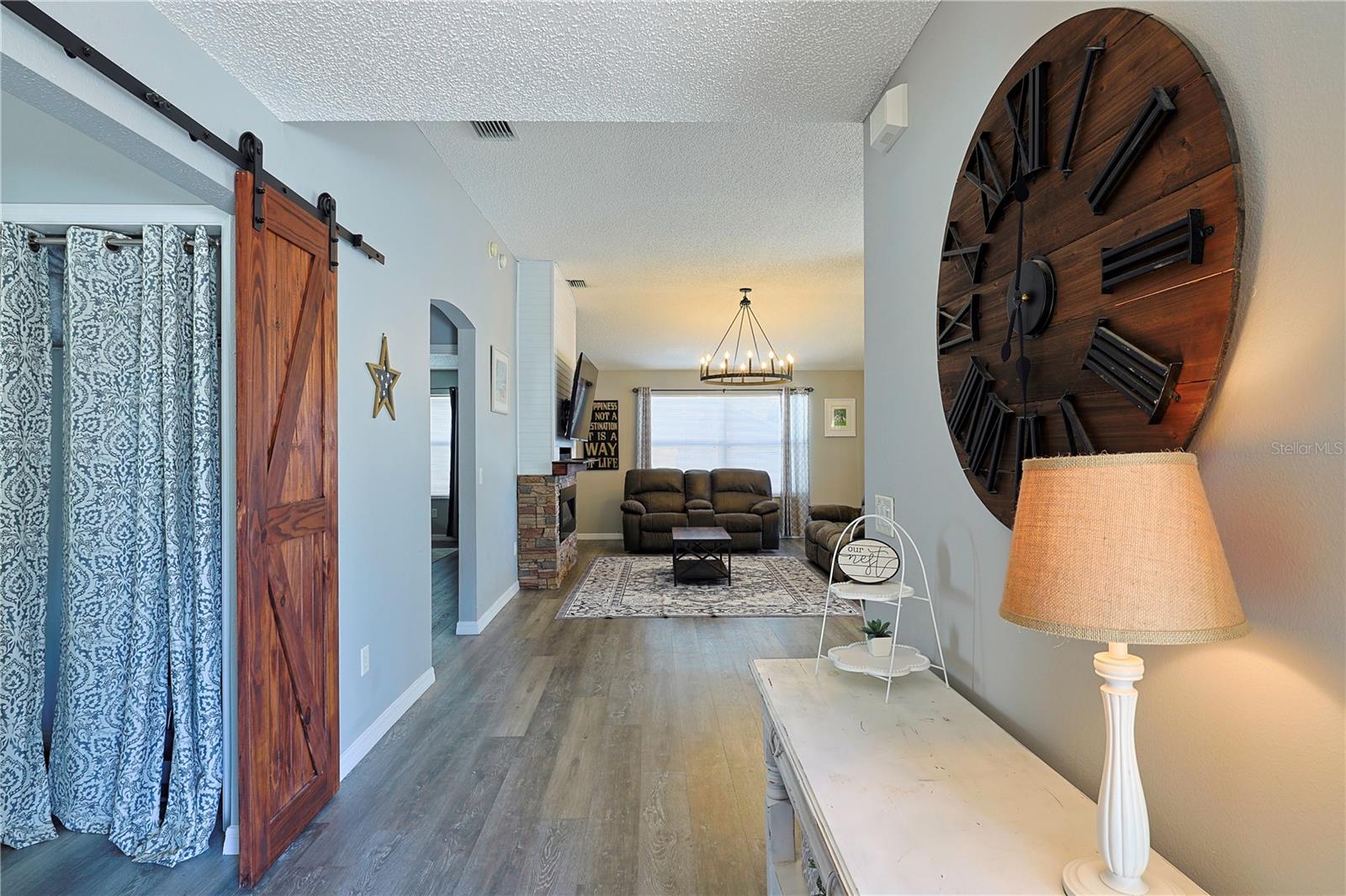 Image 9 of 31 For 1451 Rosedale Way