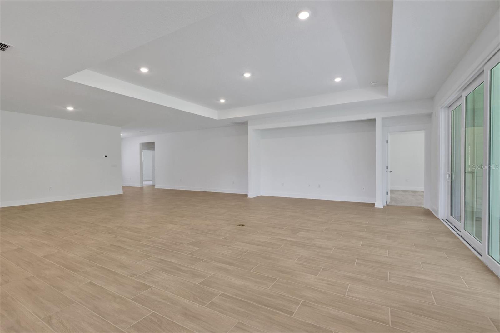 Image 31 of 49 For 300 Grand Landings Parkway