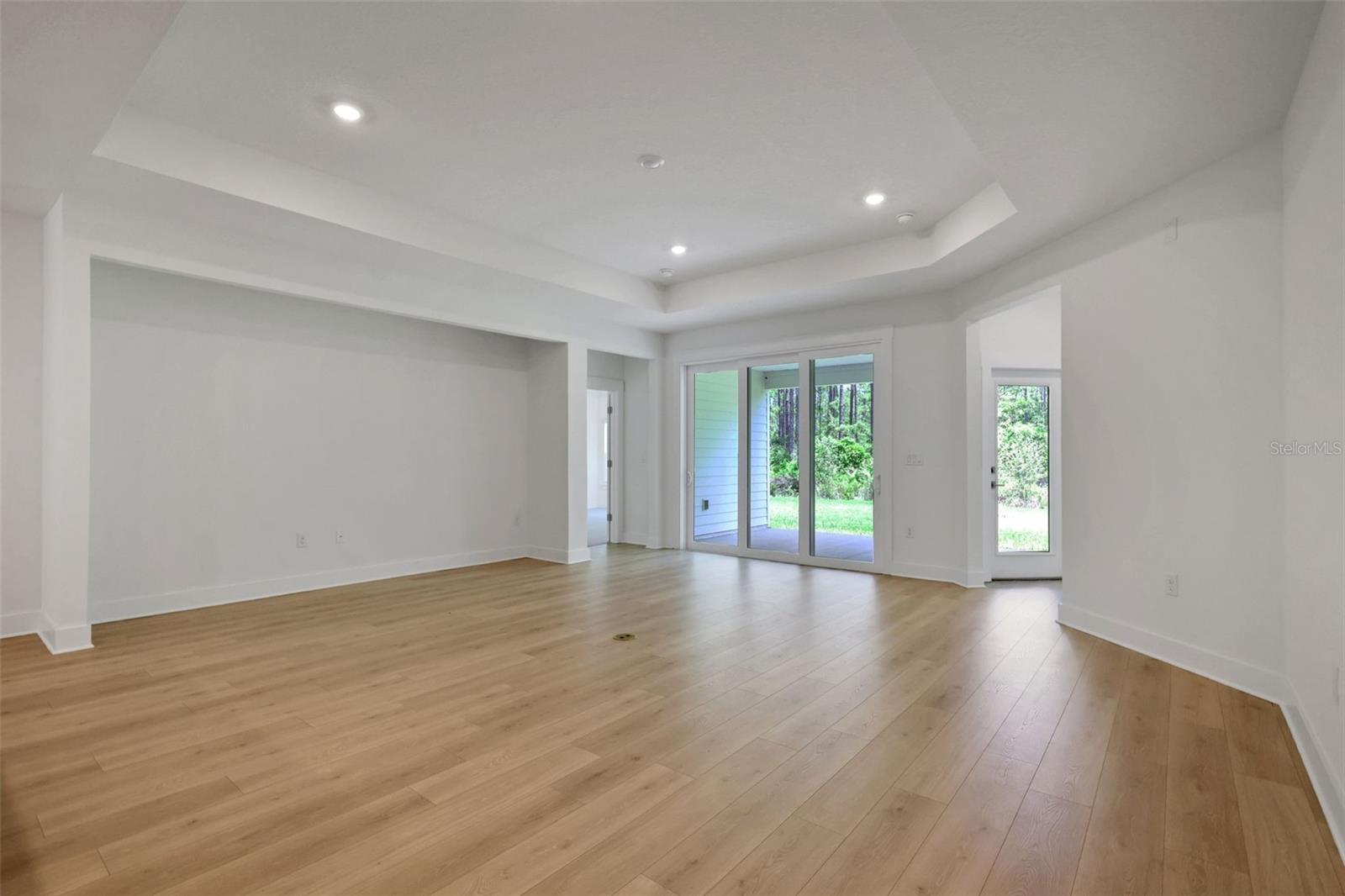 Image 33 of 42 For 302 Grand Landings Parkway