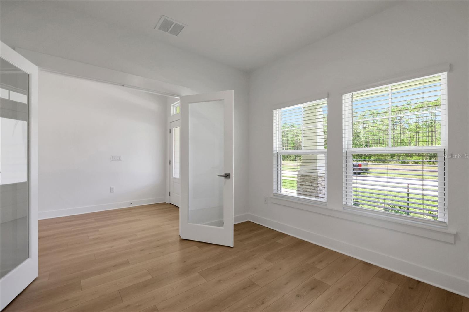 Image 38 of 42 For 302 Grand Landings Parkway