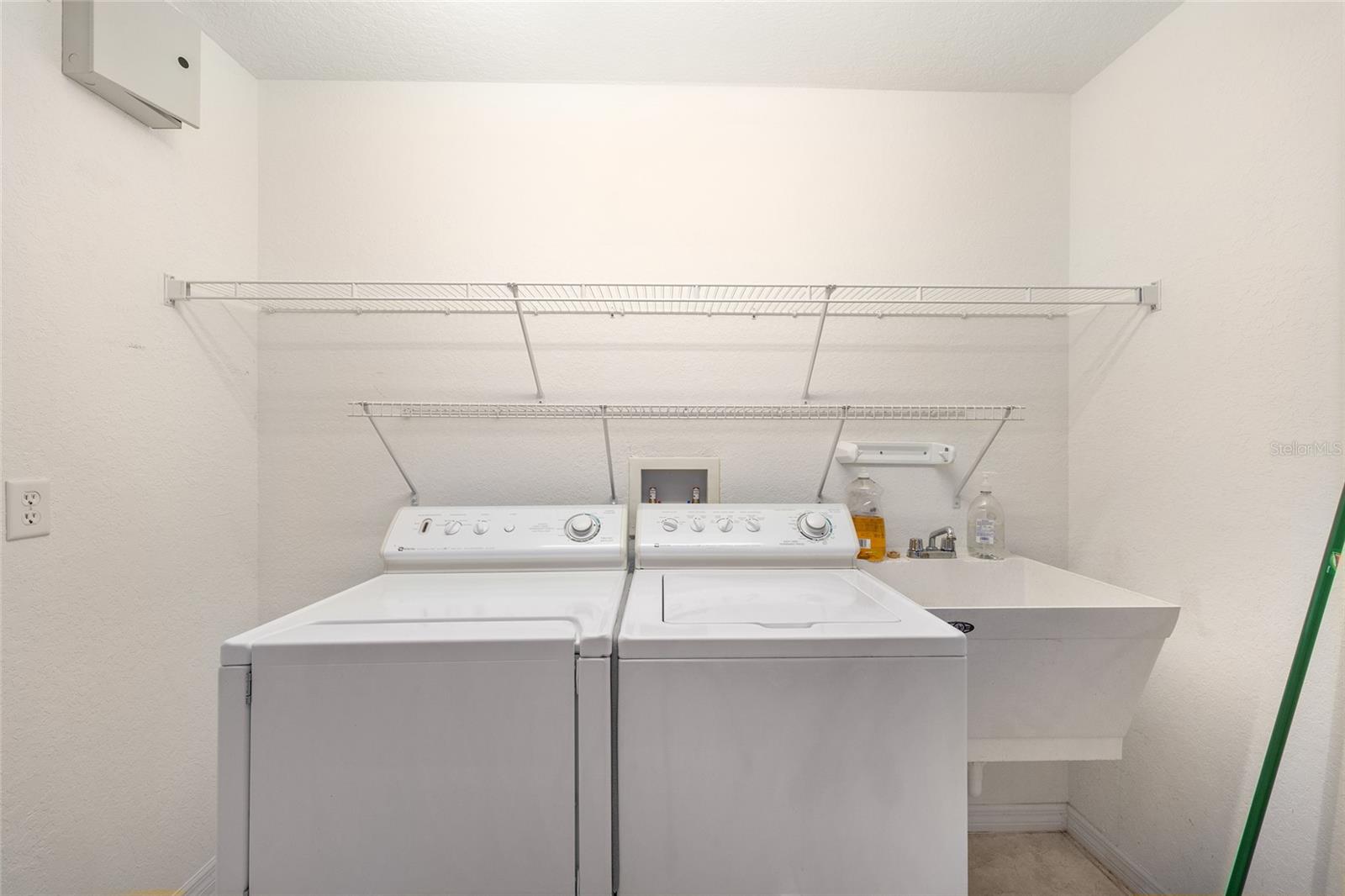 Image 40 of 60 For 2750 Coral Reef Way
