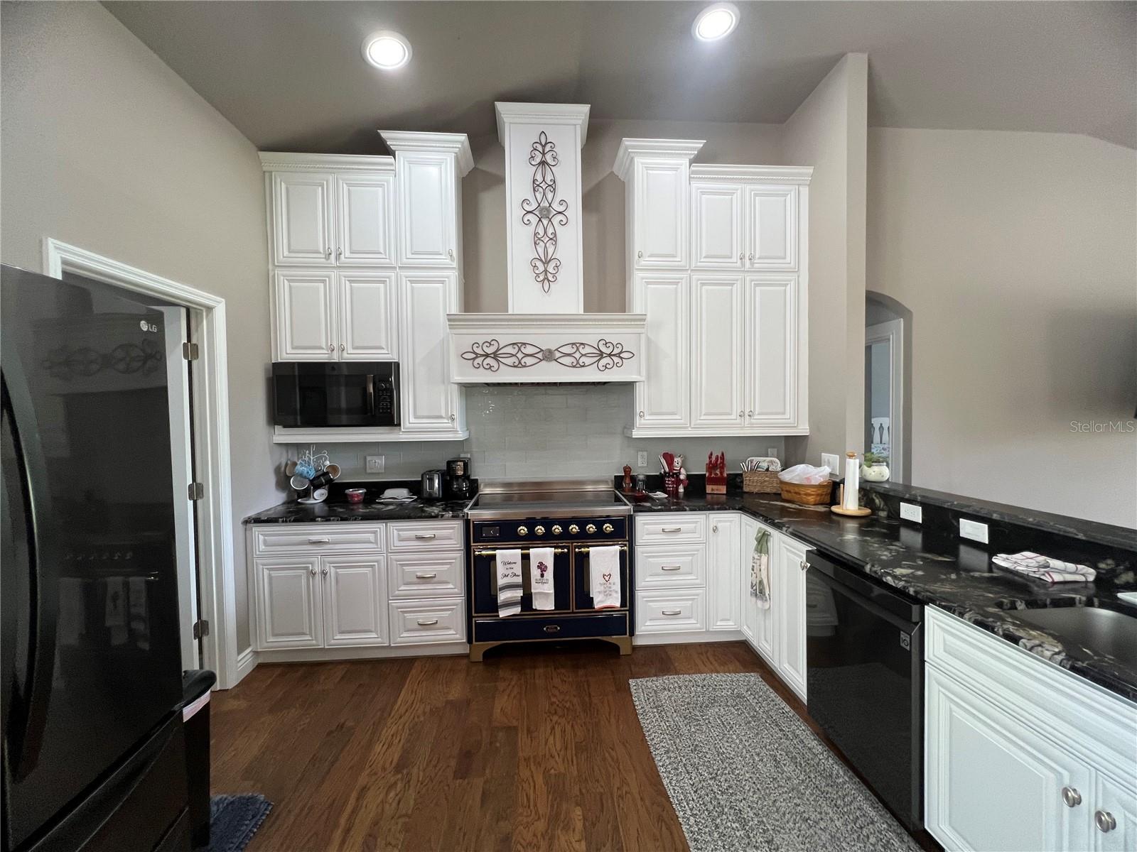 Image 3 of 21 For 9010 Laurel Ridge Drive