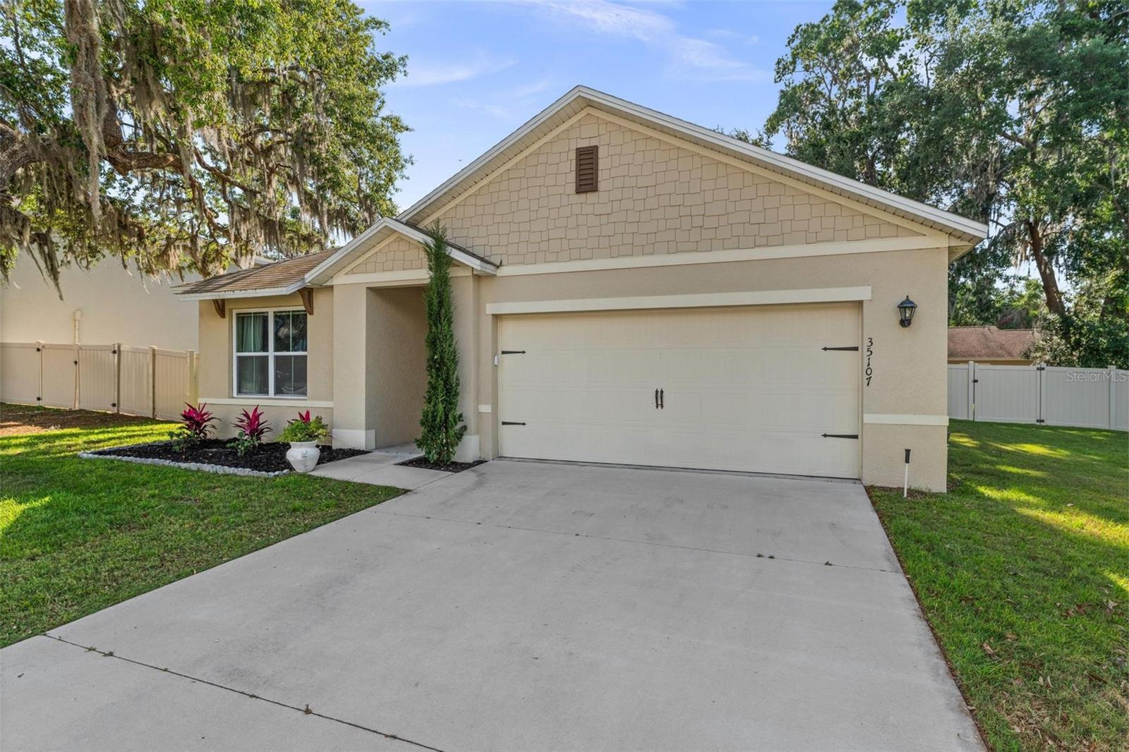 Image 4 of 57 For 35107 Sweet Leaf Lane