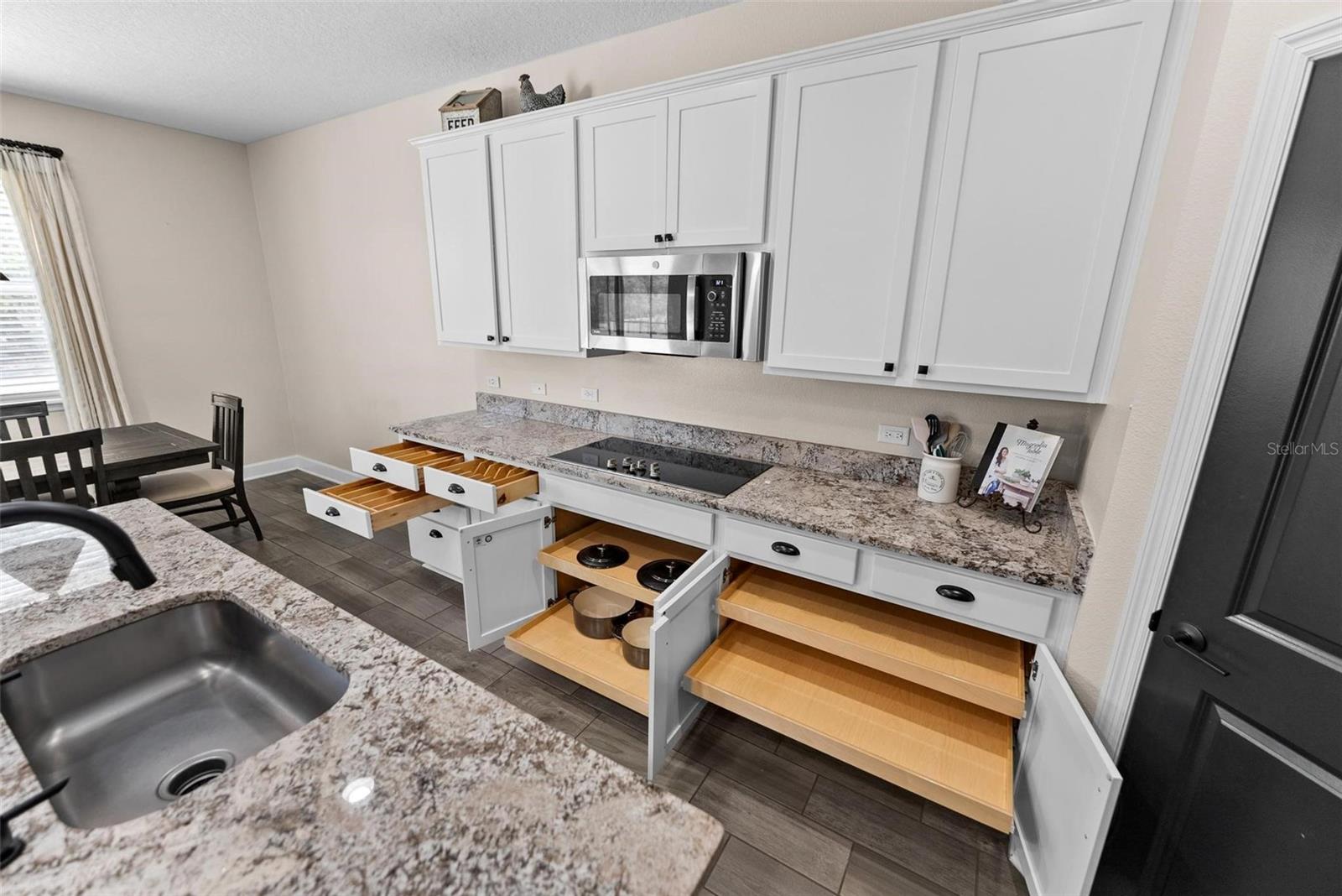 Image 13 of 64 For 3733 Statham Drive