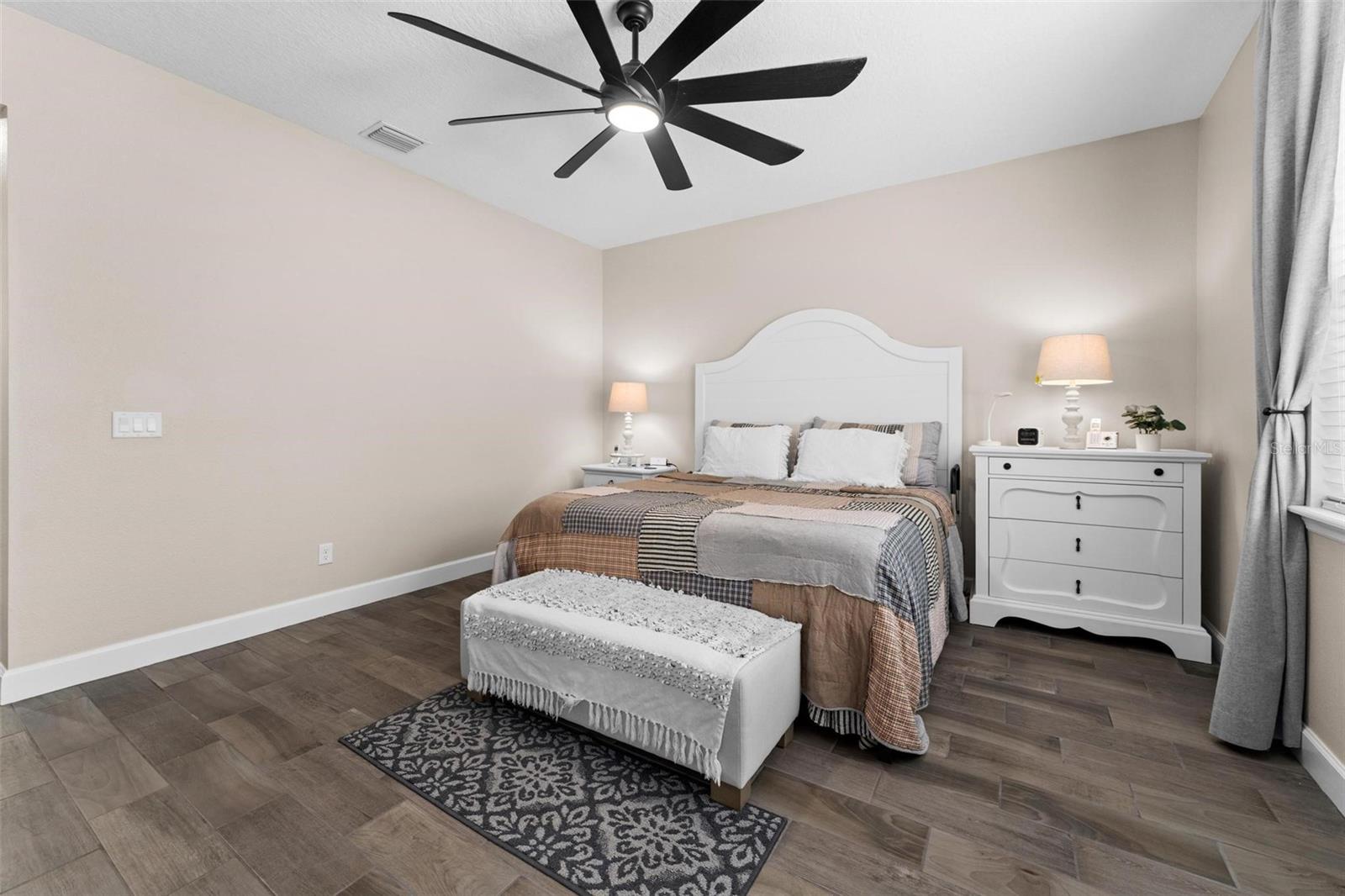 Image 17 of 64 For 3733 Statham Drive