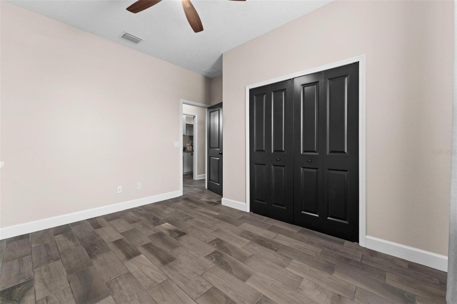 Image 31 of 64 For 3733 Statham Drive