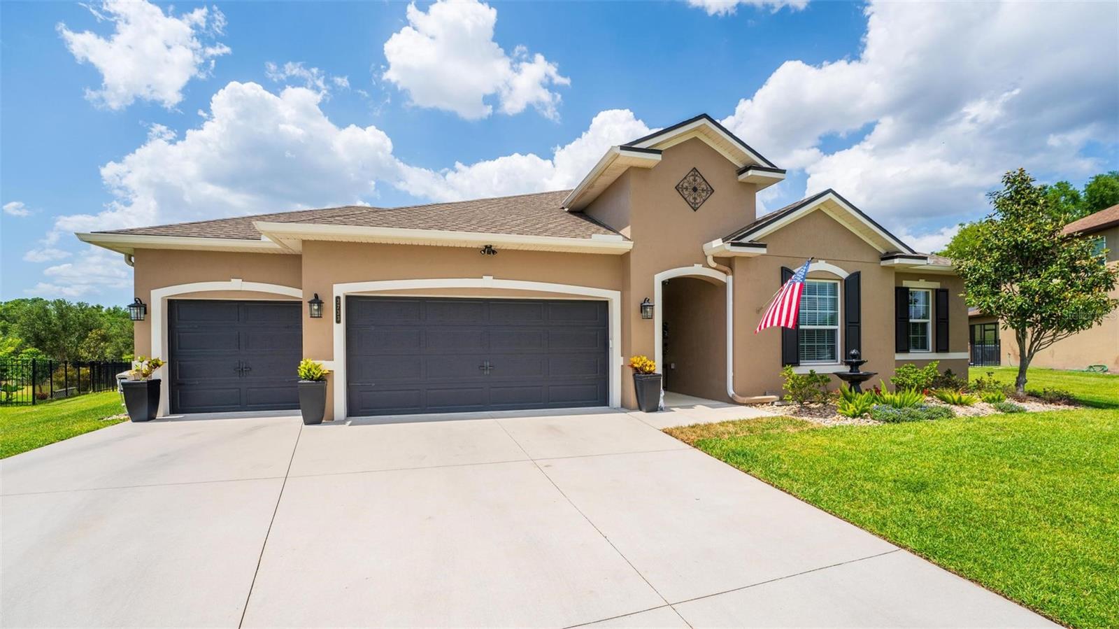 Image 41 of 64 For 3733 Statham Drive