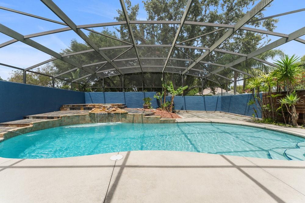 Image 4 of 78 For 19627 Spring Oak Drive
