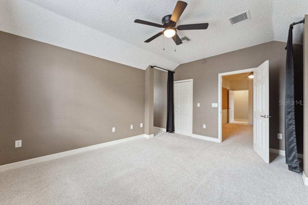Image 45 of 78 For 19627 Spring Oak Drive