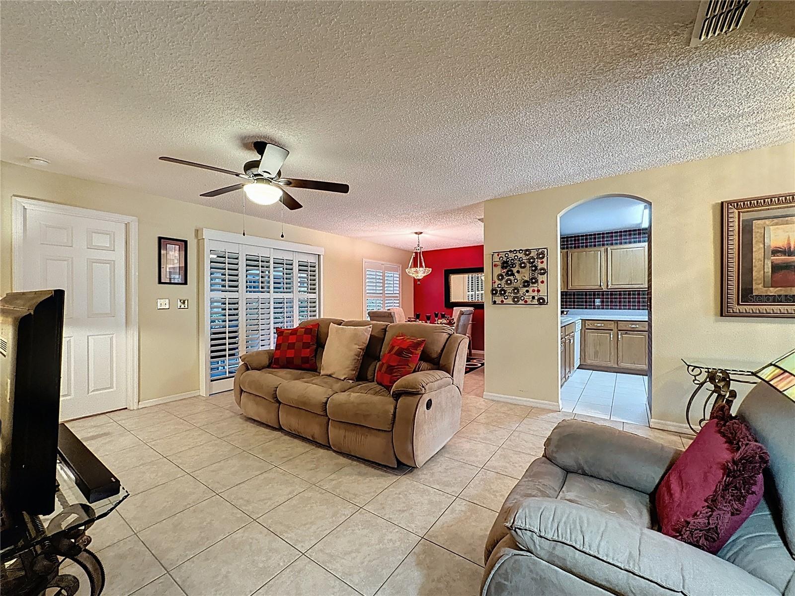 Image 16 of 71 For 2131 Burley Avenue