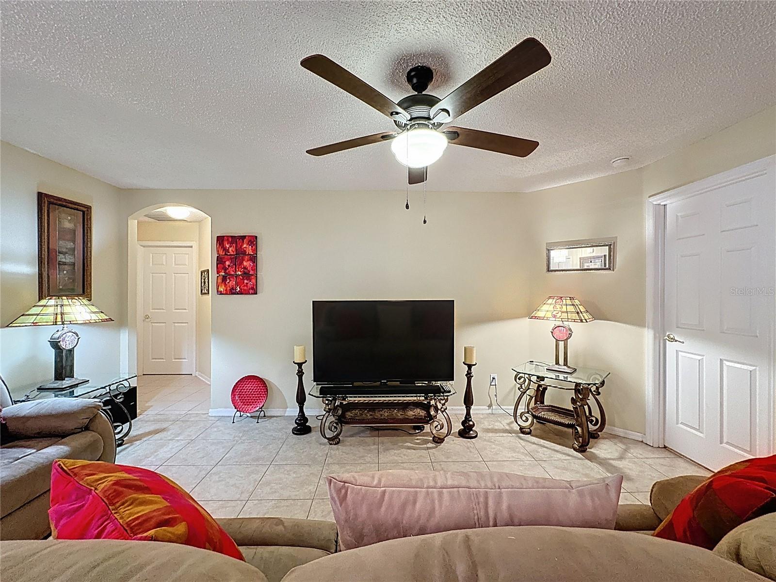 Image 17 of 71 For 2131 Burley Avenue
