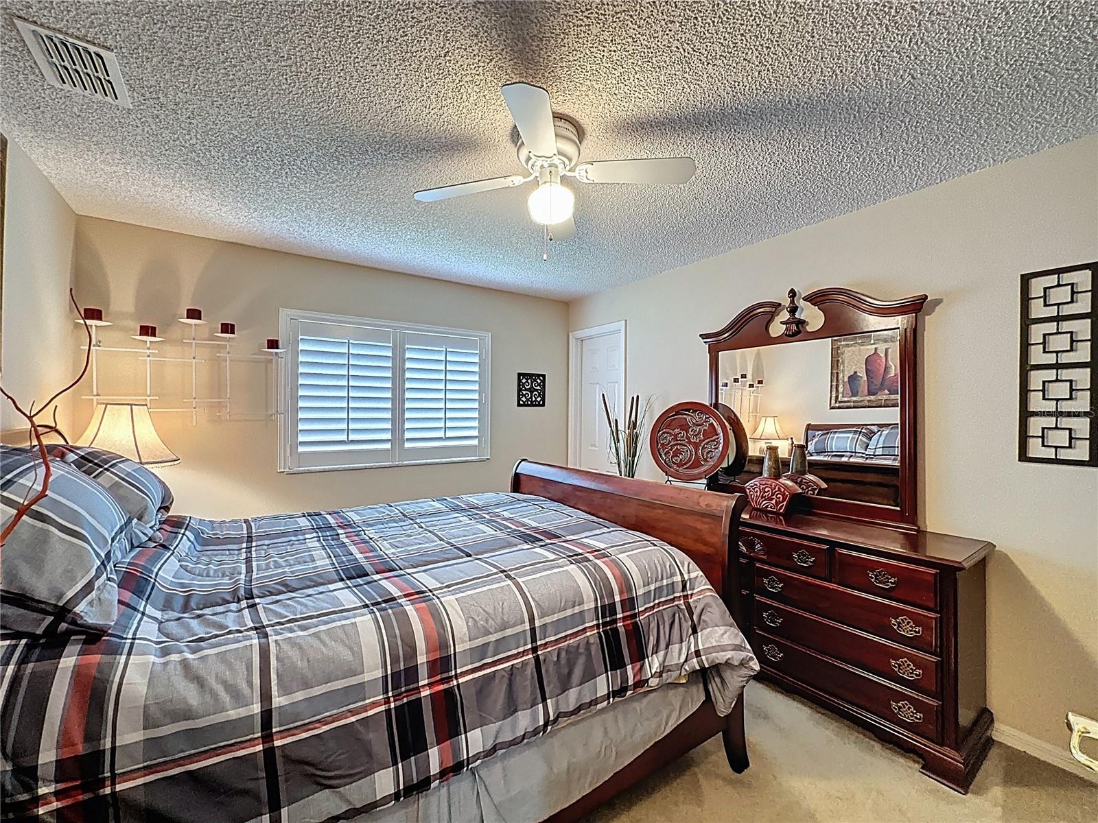 Image 18 of 71 For 2131 Burley Avenue