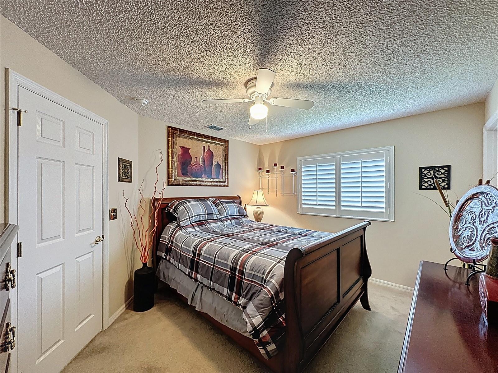 Image 19 of 71 For 2131 Burley Avenue