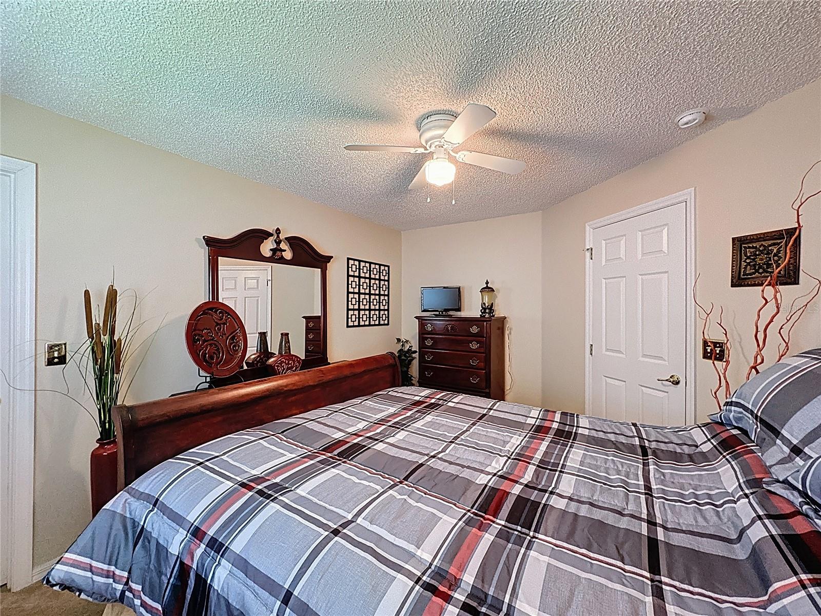 Image 21 of 71 For 2131 Burley Avenue