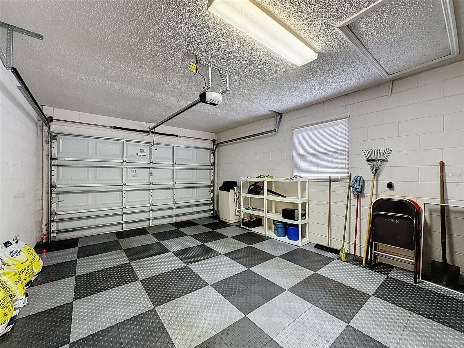 Image 35 of 71 For 2131 Burley Avenue