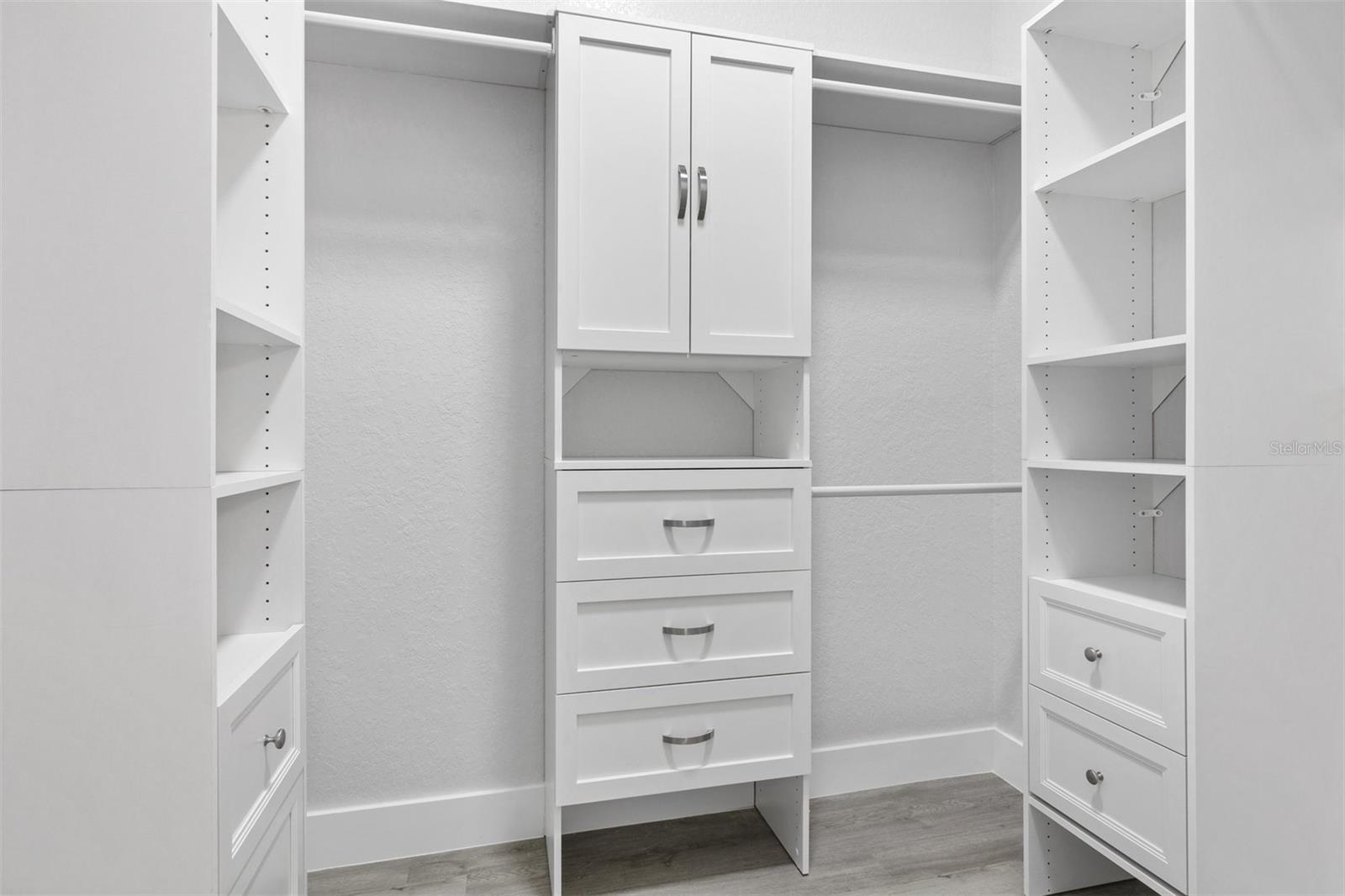 Image 14 of 49 For 11884 179th Street