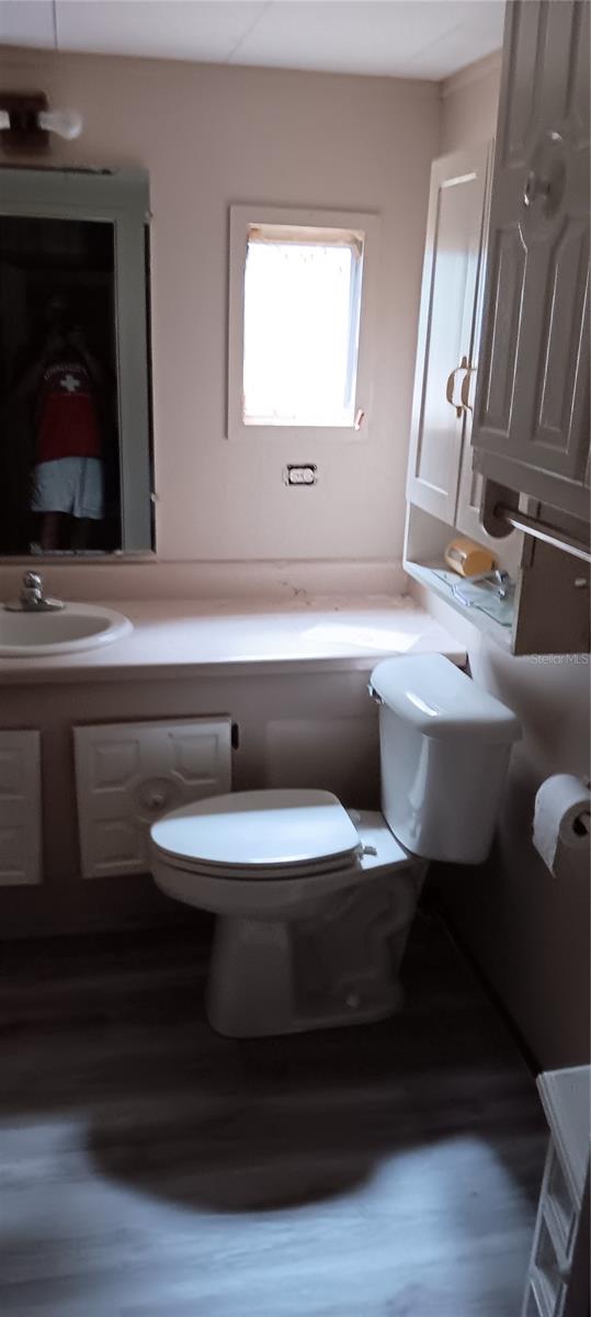 Image 6 of 9 For 3809 Cr 405n