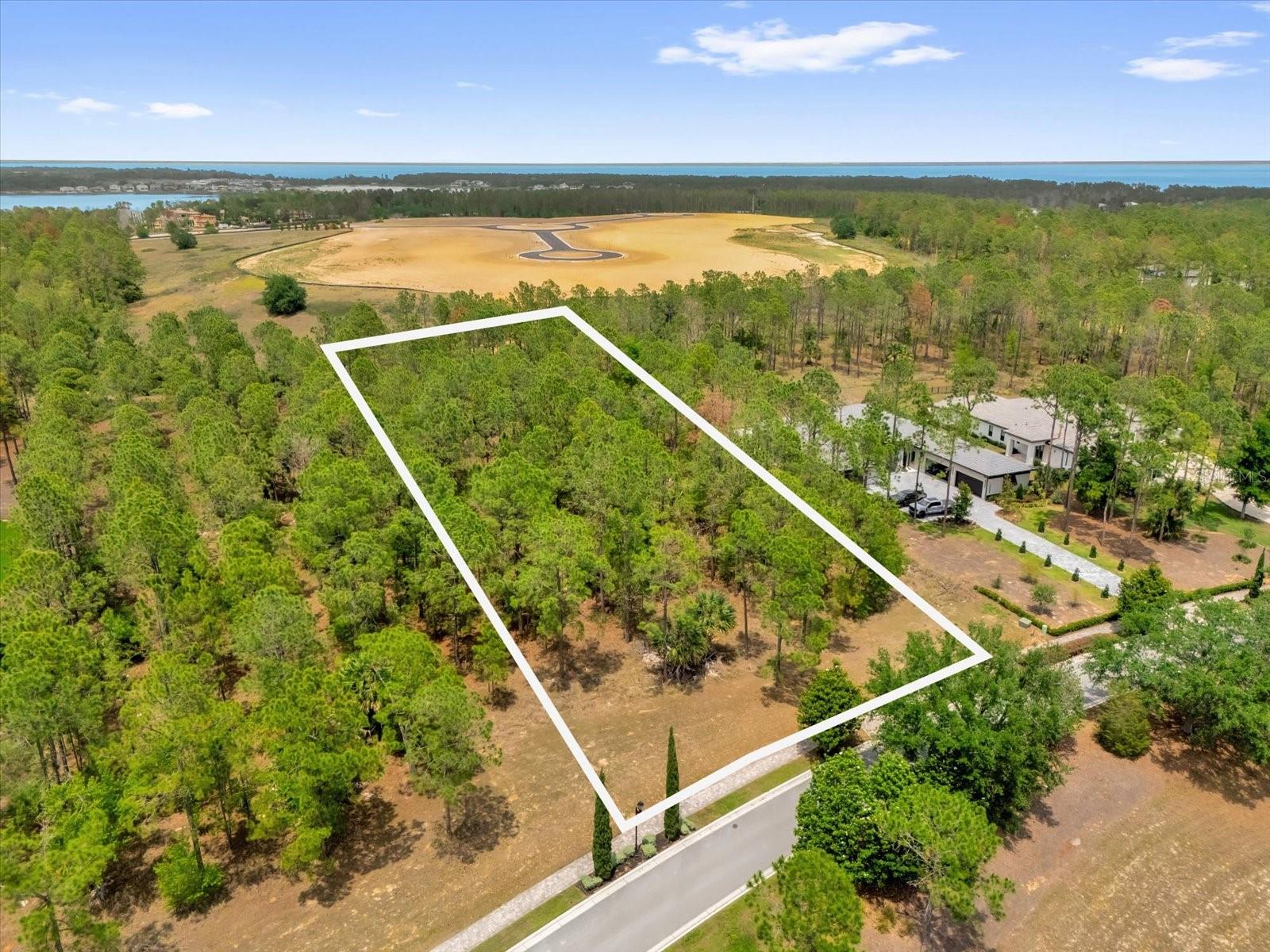 Image 5 of 17 For 16250 Pendio Drive