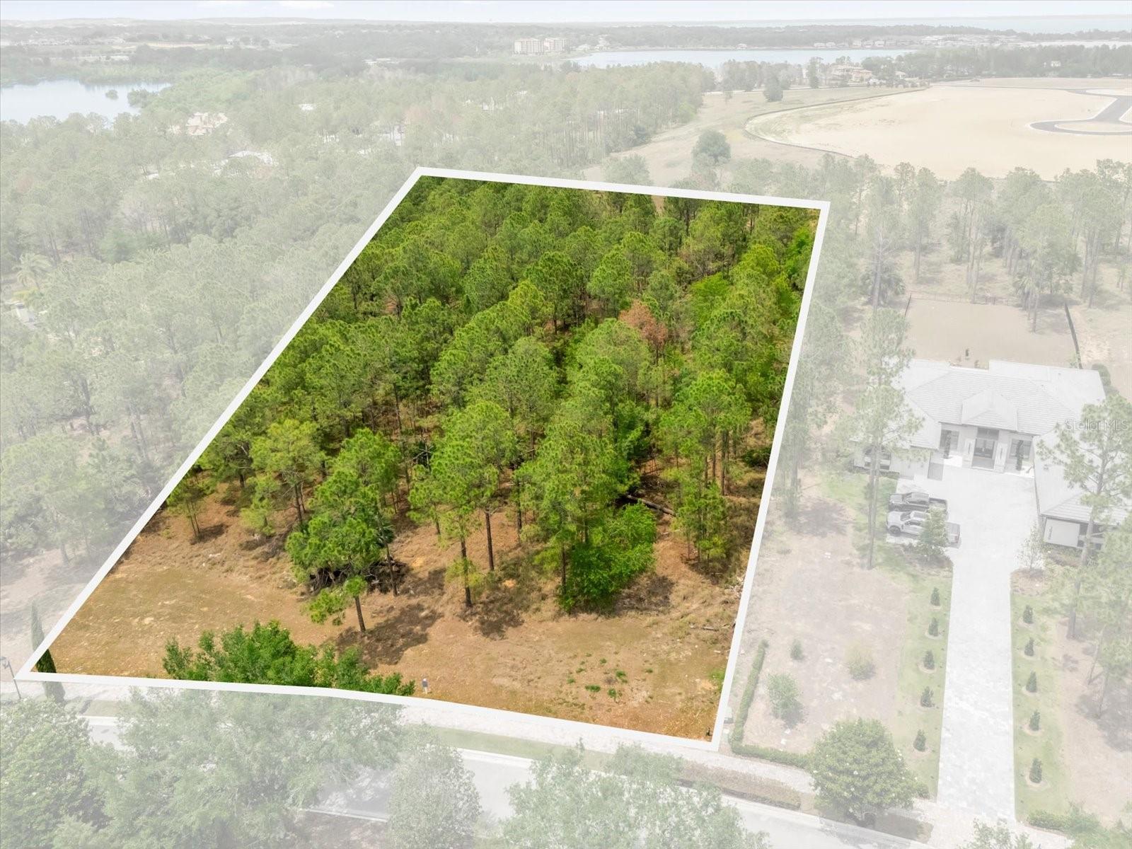 Image 6 of 17 For 16250 Pendio Drive