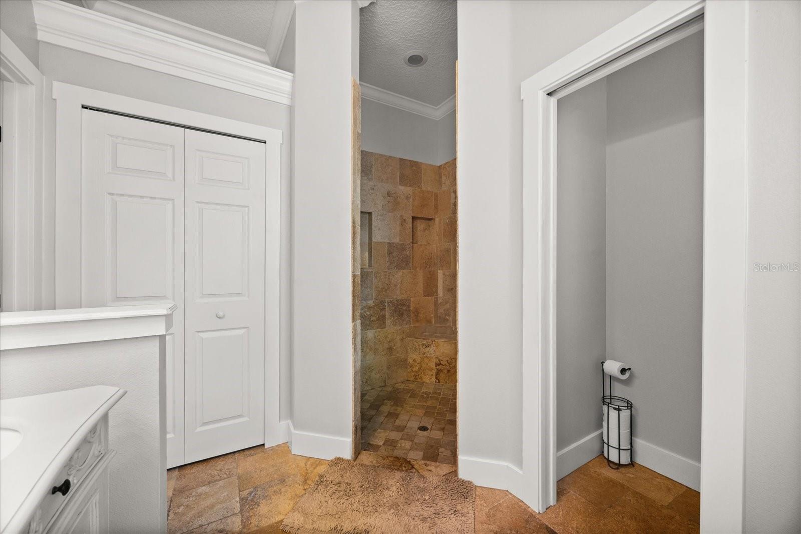 Image 19 of 39 For 28924 Discovery Road